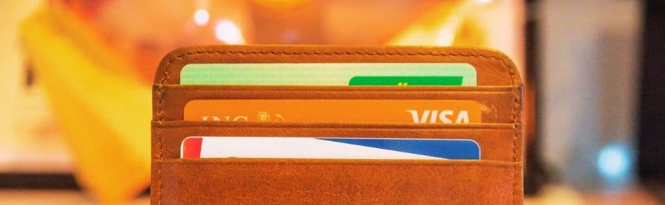 Residência não lucrativa: Seguro viagem do cartão de crédito é uma boa opção? 💳